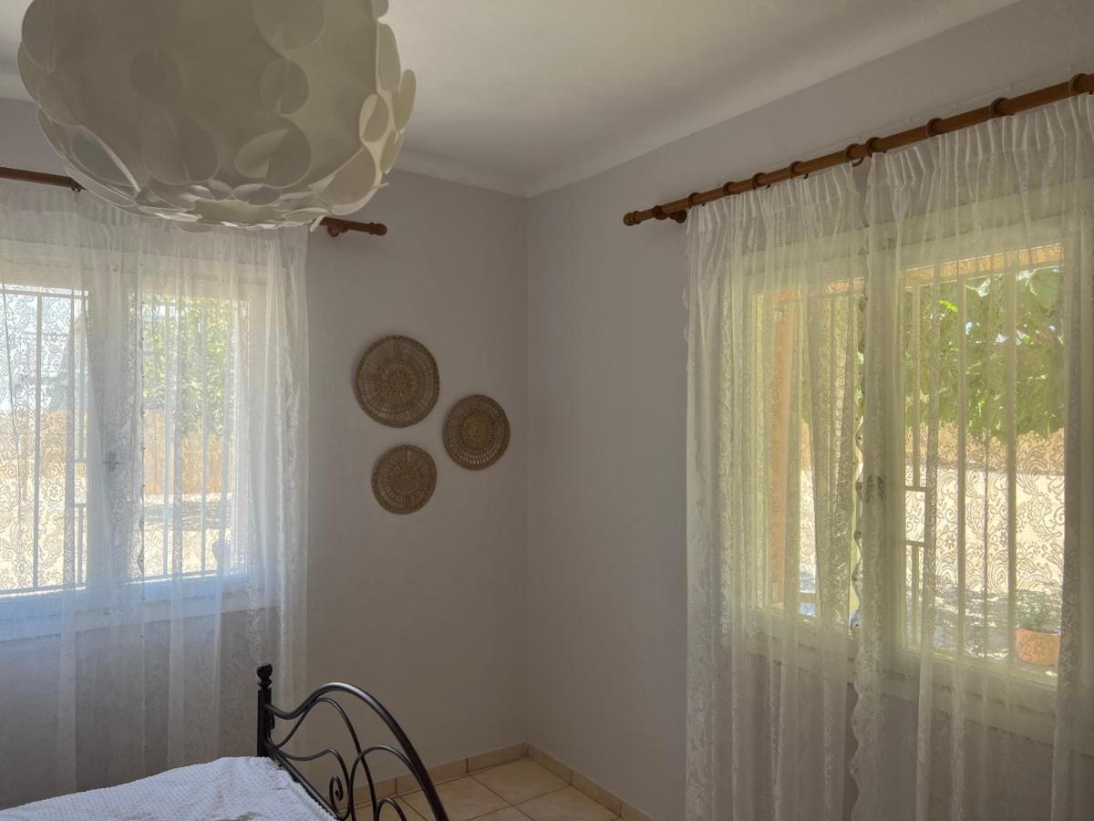 Yiayia Katina'S House Apartment Corinth ภายนอก รูปภาพ